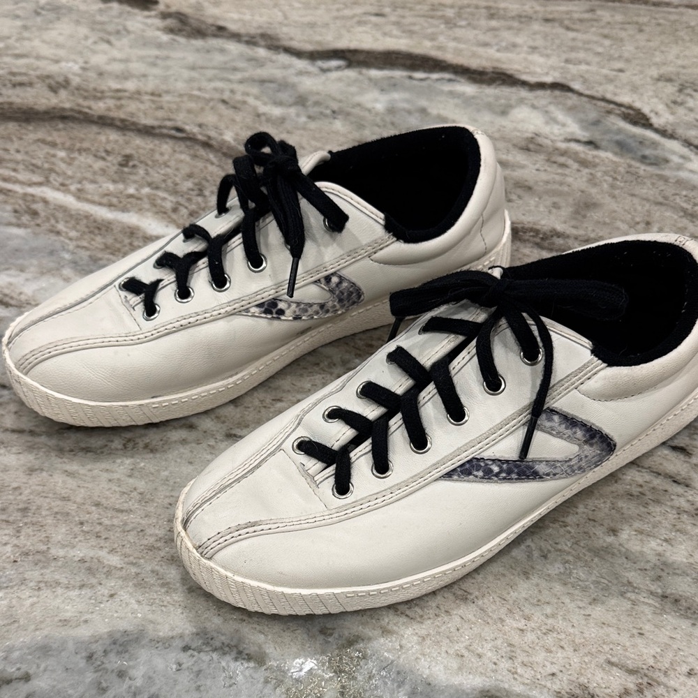TRETORN White Sneakers with Black Snakeskin 9